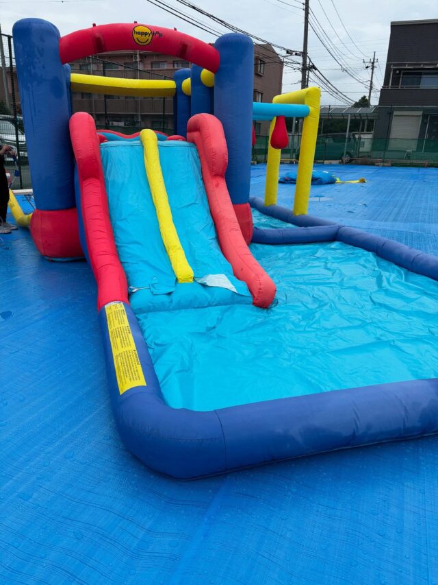 こんにちはSEIです。

夏が始まりましたね☀️
SEIでは来週からプールが始まります🏊‍♂️

外国人の先生方で準備をしてくれました👏
暑い中．ありがとうございました😊
プール楽しみに待っててね♬♬♬

#さくら学園SEI#認定こども園#英語型保育園 #プール#プール開き#栃木市#令和8年度入園児募集中#随時見学受付中