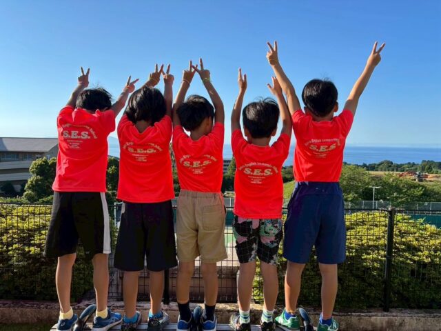 こんにちは。毎日暑い日が続いてますが、
元気いっぱいのSES(学童)のお友達
夏休みスタートしてすぐに、伊豆に行ってきました♬

プール付きホテル　夜はカラオケ大会　次の日は握り寿司体験をしてきました✨

1年生〜6年生まで夏休み楽しい思い出ができました👏

#さくら学園SEI#認定保育園#英語型保育園#学童保育#入園児募集中 #学童保育受入中#栃木市#小学生